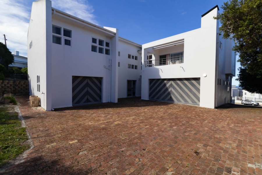 5 Bedroom Property for Sale in Vermont Western Cape